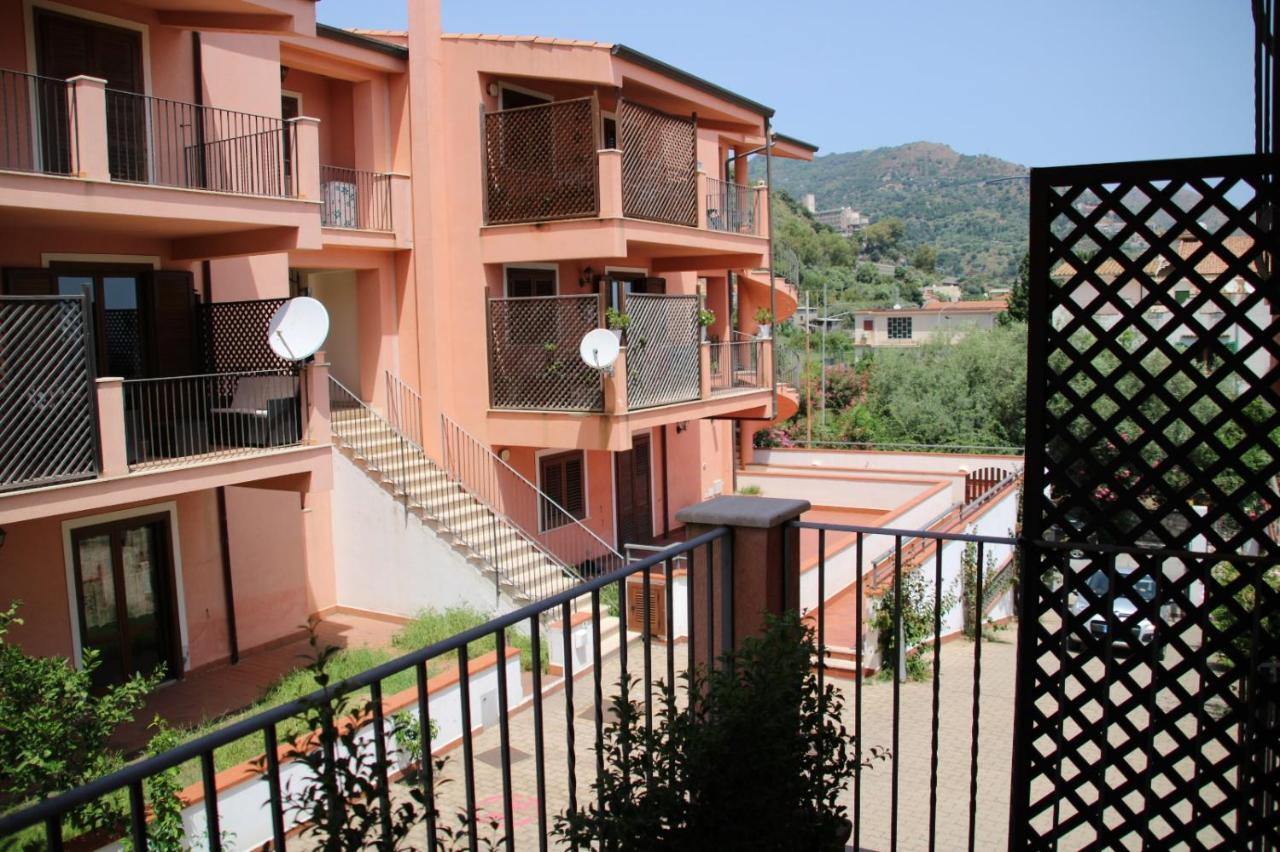 Poseidone Sea Apartment Taormina Mazzeo Exteriér fotografie